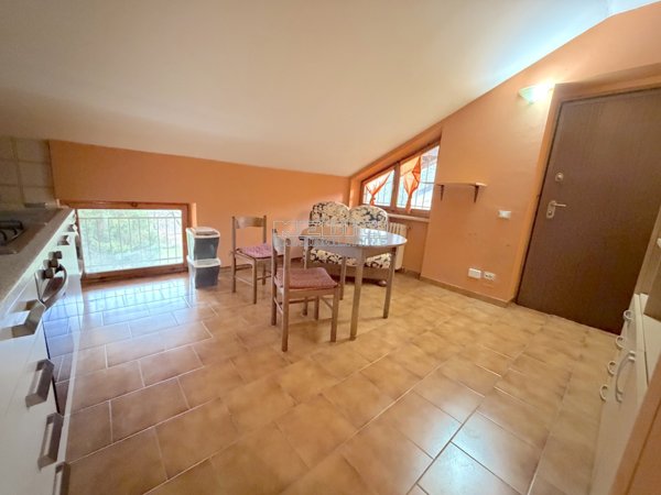 attico in vendita a Castagnole Monferrato in zona Valenzani