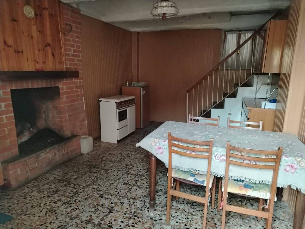 casale in vendita a Castagnole Monferrato