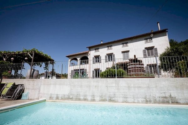 casa indipendente in vendita a Castel Boglione