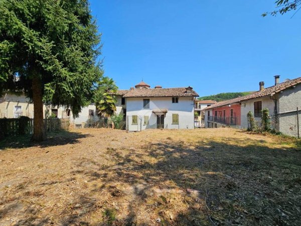 casa indipendente in vendita a Castel Boglione