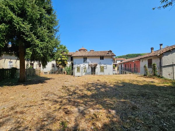 casa indipendente in vendita a Castel Boglione