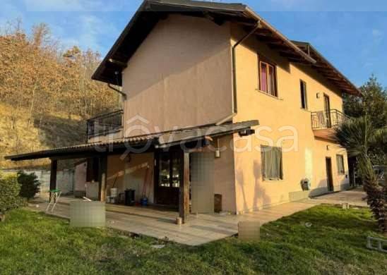 casa indipendente in vendita a Castel Boglione