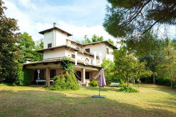 casa indipendente in vendita a Castel Boglione