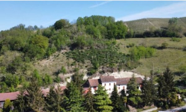 casa indipendente in vendita a Castel Boglione