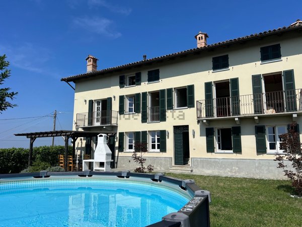 casa indipendente in vendita a Castel Boglione