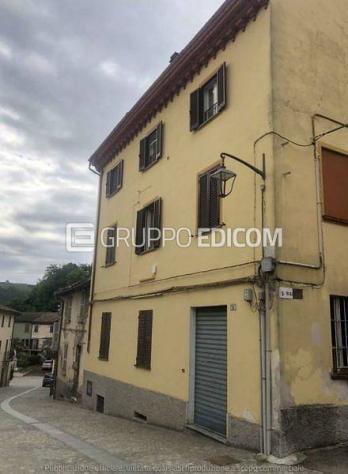 casa indipendente in vendita a Castel Boglione