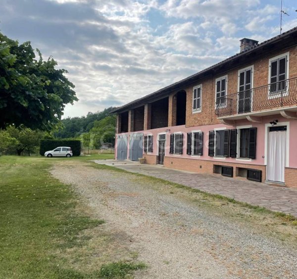 casa indipendente in vendita a Castell'Alfero in zona Callianetto
