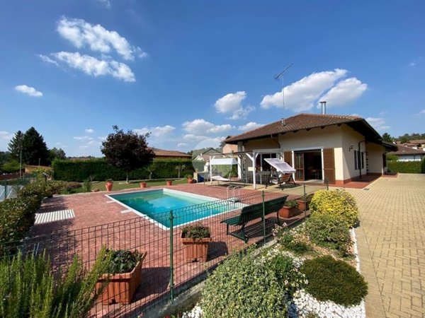 casa indipendente in vendita a Castell'Alfero in zona Callianetto