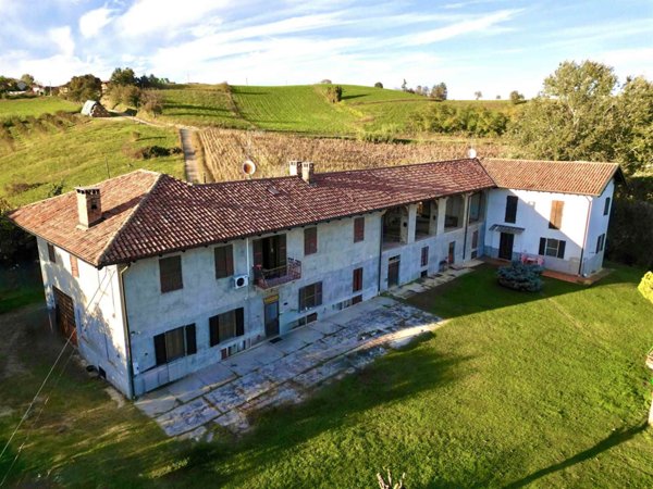 casa indipendente in vendita a Castell'Alfero