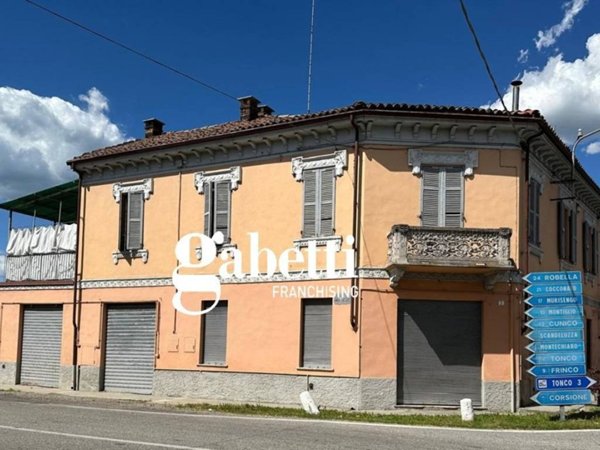 casa indipendente in vendita a Castell'Alfero in zona Stazione