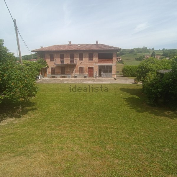 casale in vendita a Castell'Alfero