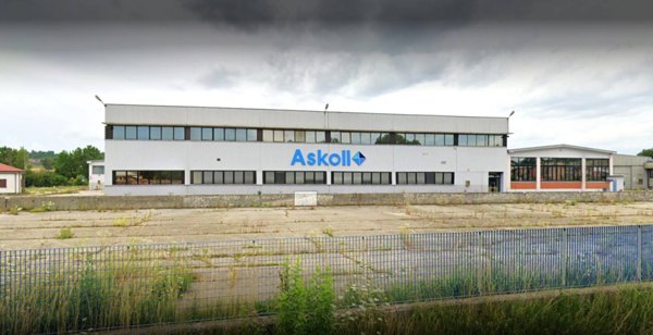 casa indipendente in vendita a Castell'Alfero in zona Stazione