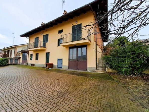 casa indipendente in vendita a Castell'Alfero in zona Noveiva