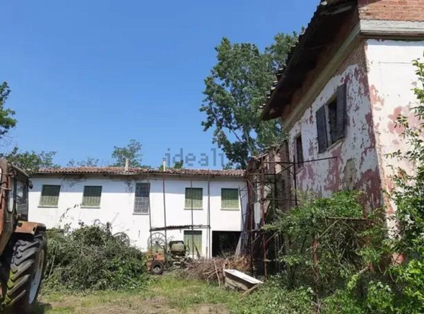 casale in vendita a Castell'Alfero