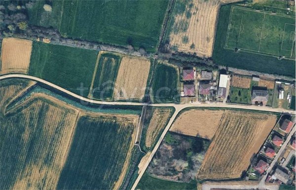 terreno agricolo in vendita a Castell'Alfero in zona Stazione
