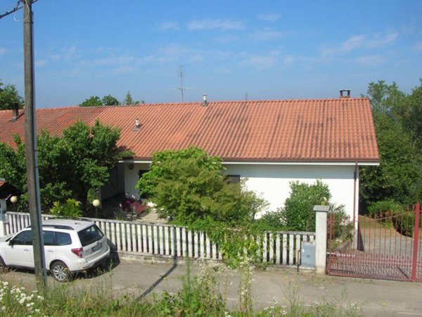 casa indipendente in vendita a Castell'Alfero in zona Serra Perno