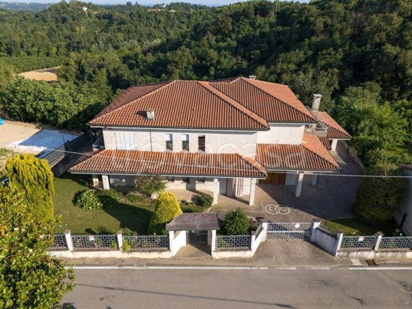 casa indipendente in vendita a Castell'Alfero
