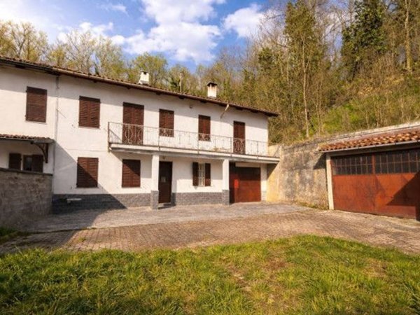 casale in vendita a Castell'Alfero