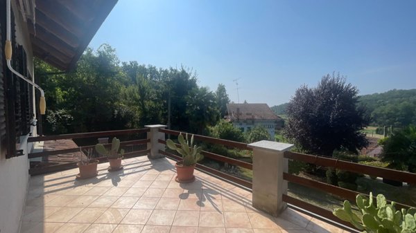 casa indipendente in vendita a Castell'Alfero in zona Callianetto