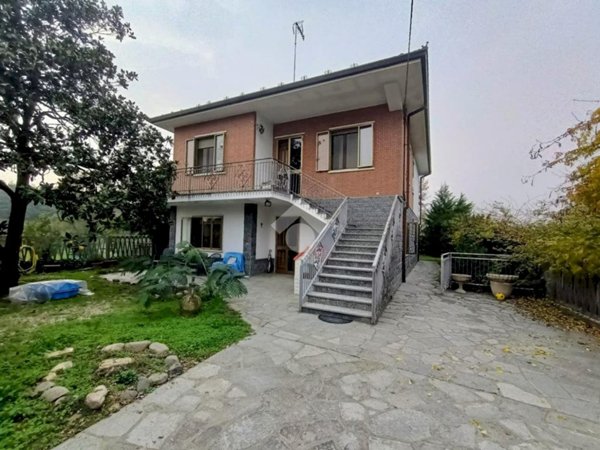casa indipendente in vendita a Castellero