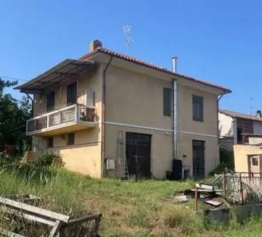 casa indipendente in vendita a Castelletto Molina