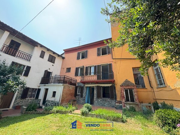 casa indipendente in vendita a Castelletto Molina