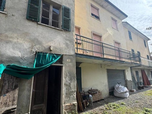 casa indipendente in vendita a Castelletto Molina