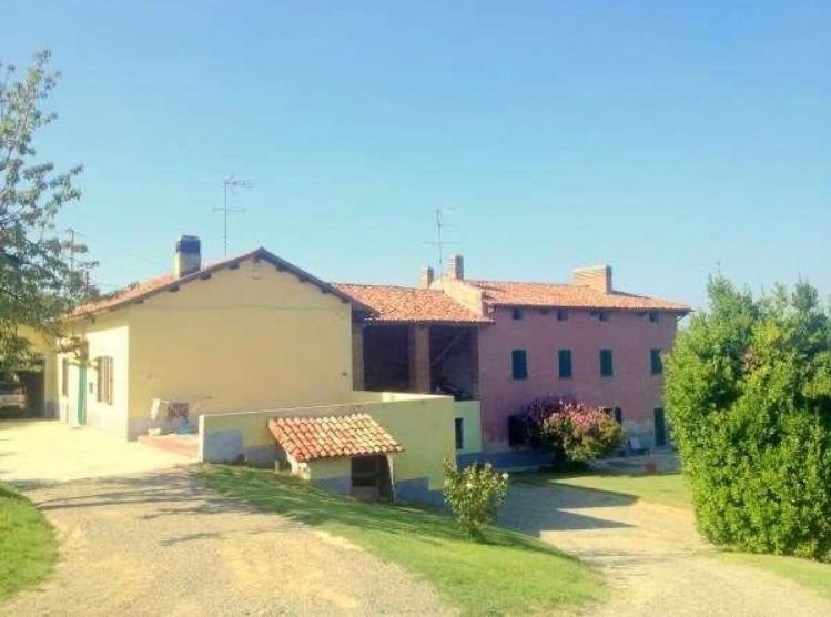 casa indipendente in vendita a Castelletto Molina