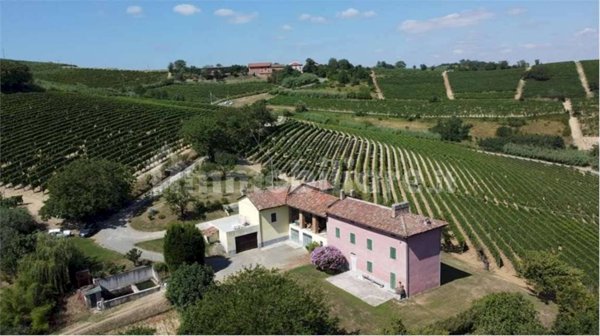 casa indipendente in vendita a Castelletto Molina