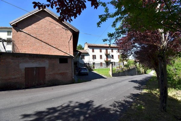 appartamento in vendita a Castelletto Molina