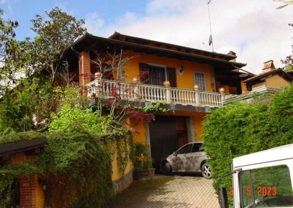 casa indipendente in vendita a Castelletto Molina
