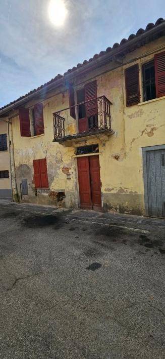 casa indipendente in vendita a Castello di Annone in zona Crocetta