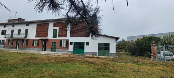 casa indipendente in vendita a Castello di Annone
