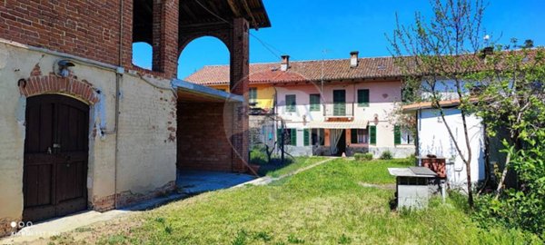 casa indipendente in vendita a Castello di Annone in zona Crocetta