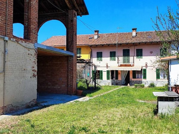 casa indipendente in vendita a Castello di Annone