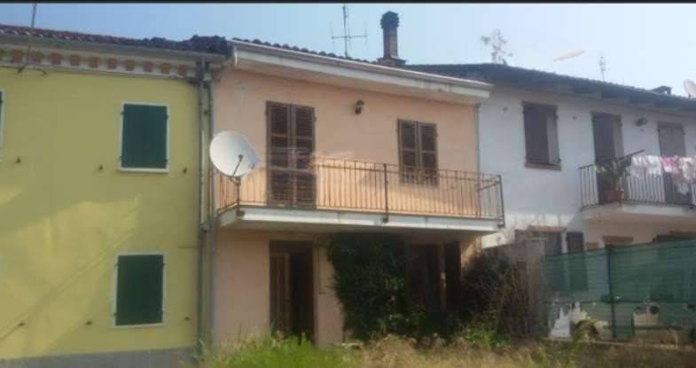 casa indipendente in vendita a Castello di Annone in zona Poggio
