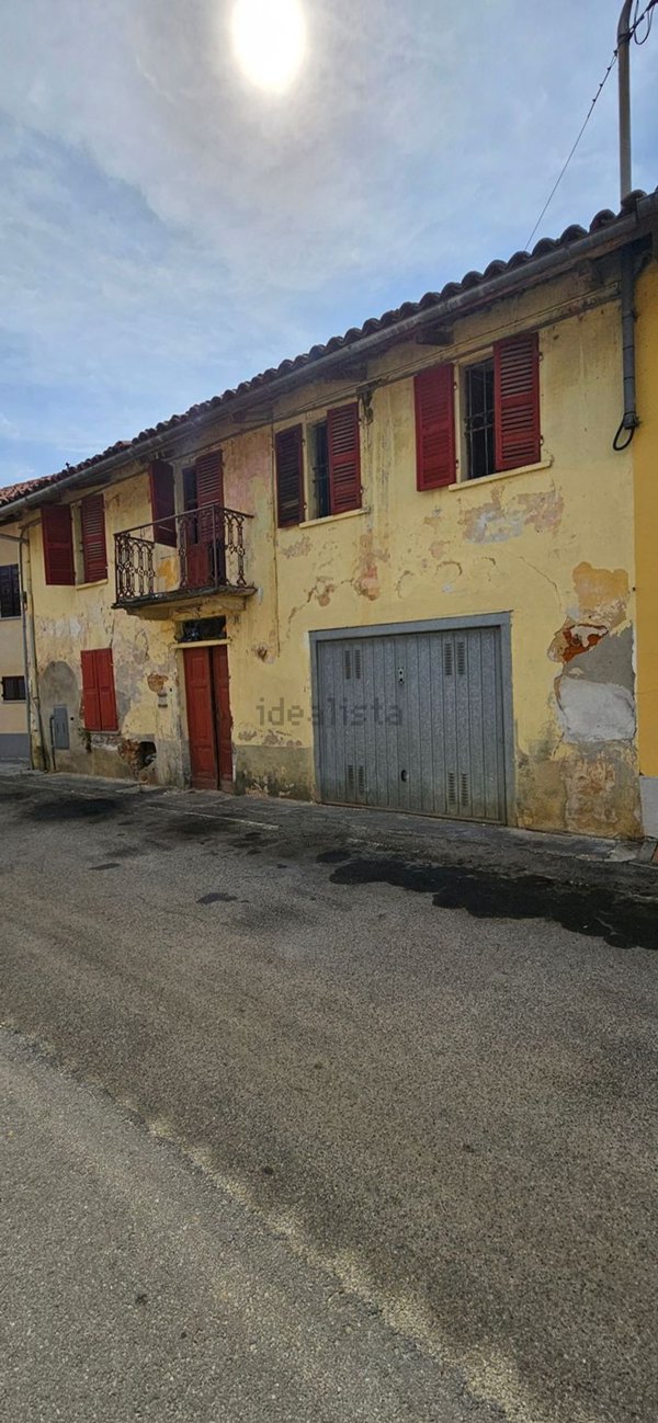 appartamento in vendita a Castello di Annone in zona Crocetta