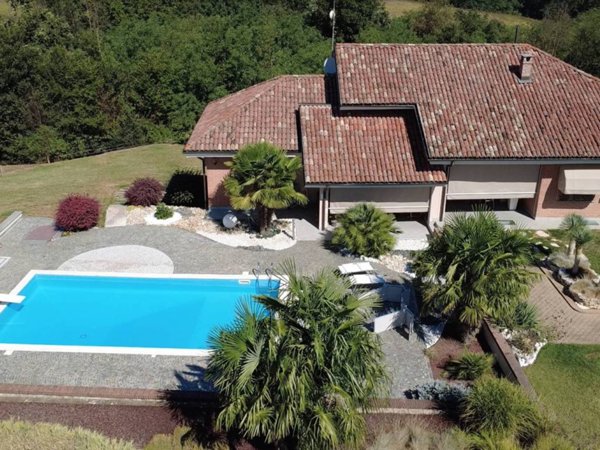 casa indipendente in vendita a Castello di Annone