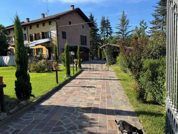 villa in vendita a Castello di Annone in zona Crocetta