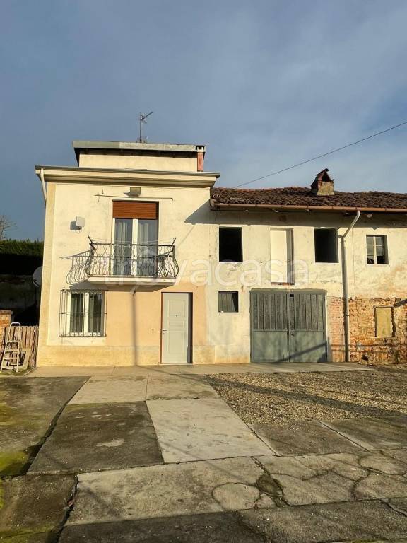 casa indipendente in vendita a Castello di Annone