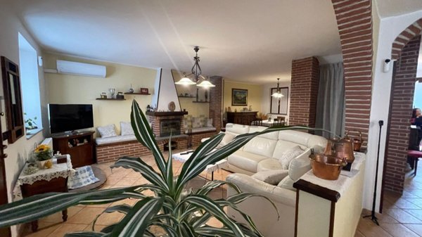 casa indipendente in vendita a Castello di Annone