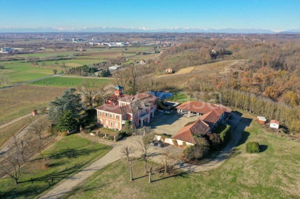 ufficio in vendita a Castello di Annone