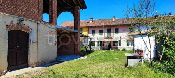 casa indipendente in vendita a Castello di Annone in zona Crocetta