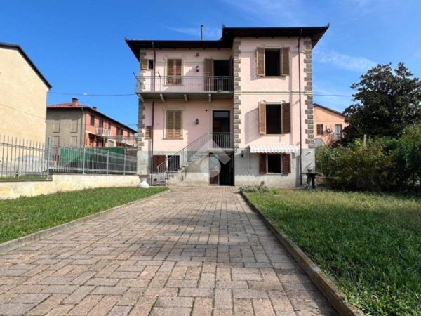 casa indipendente in vendita a Castello di Annone