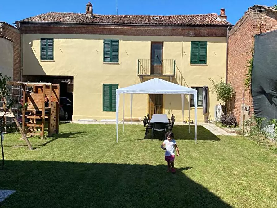 casa indipendente in vendita a Castelnuovo Belbo