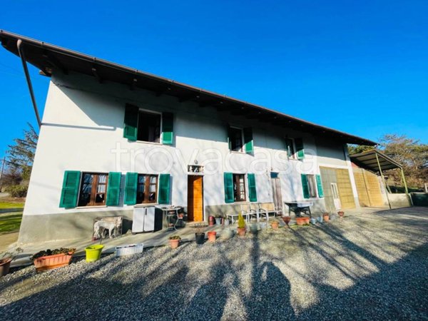 casa indipendente in vendita a Castelnuovo Belbo