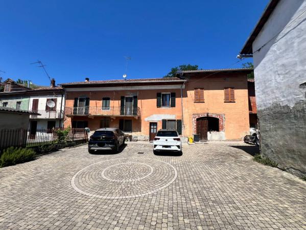 casa indipendente in vendita a Castelnuovo Belbo