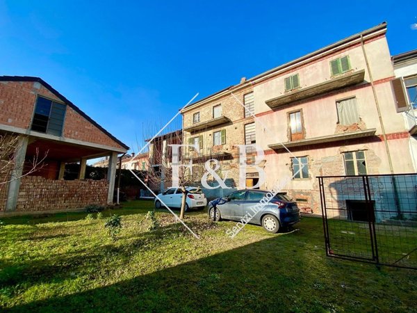 casa indipendente in vendita a Castelnuovo Belbo