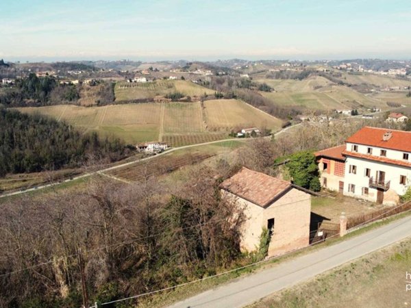 casa indipendente in vendita a Castelnuovo Calcea