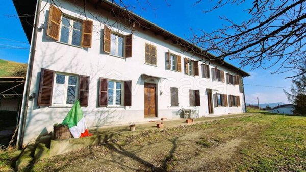 casa indipendente in vendita a Castelnuovo Calcea